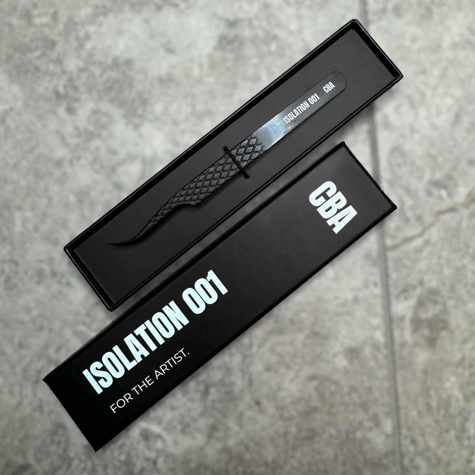 Black diamond grip lash isolation tweezer